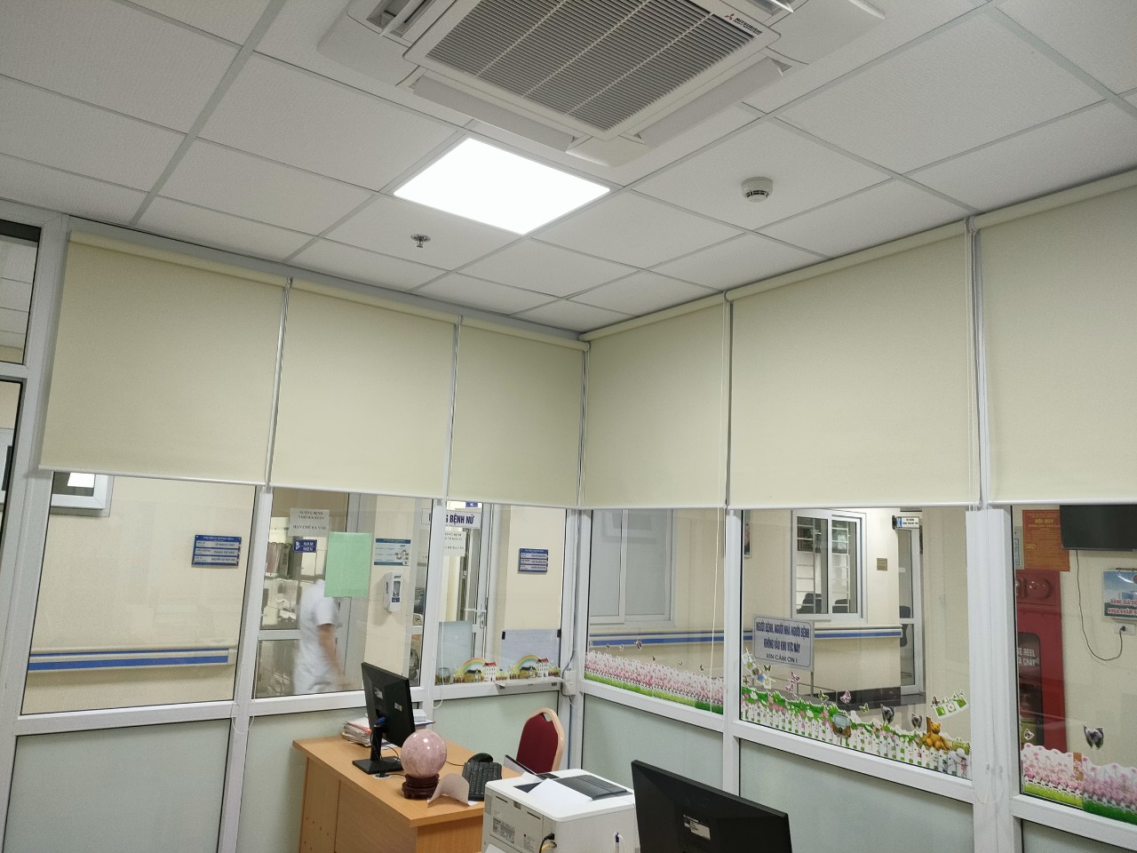 Rèm cửa kính cơ quan tại Dương liêu, Hoài Đức