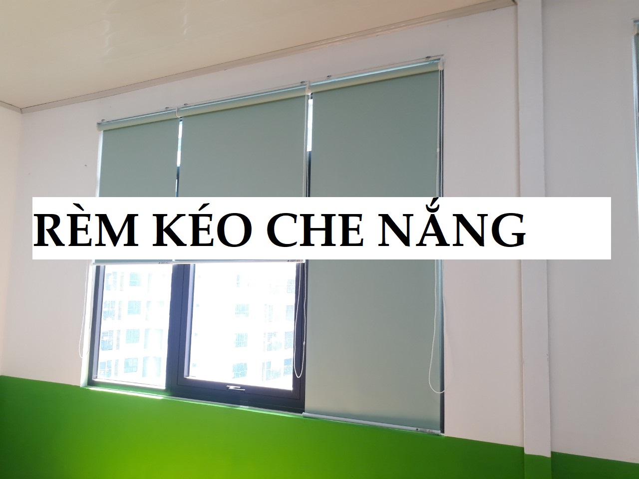 Rèm kéo cửa sổ kiểu cuốn lên ở 304 Hồ tùng mậu