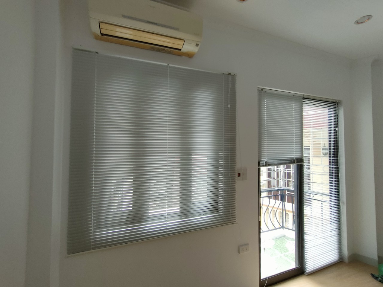 Rèm sáo nhôm lá ngang ở Cẩm lĩnh Ba vì