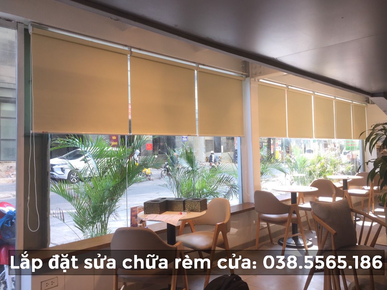 Kiểu rèm cửa quán cafe, quán ăn: Bền đẹp, Chống nắng tốt