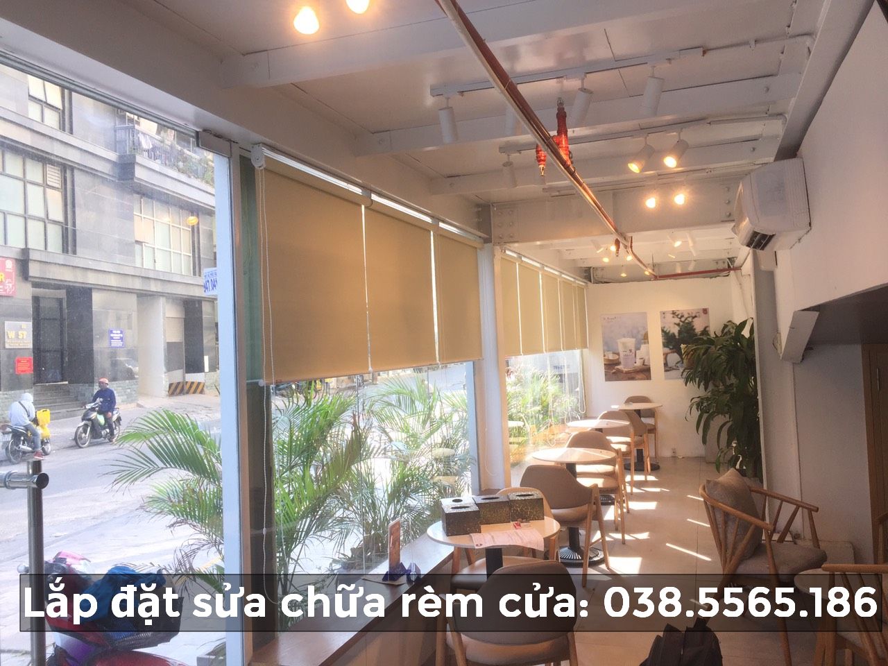 Kiểu rèm cửa quán cafe, quán ăn: Bền đẹp, Chống nắng tốt