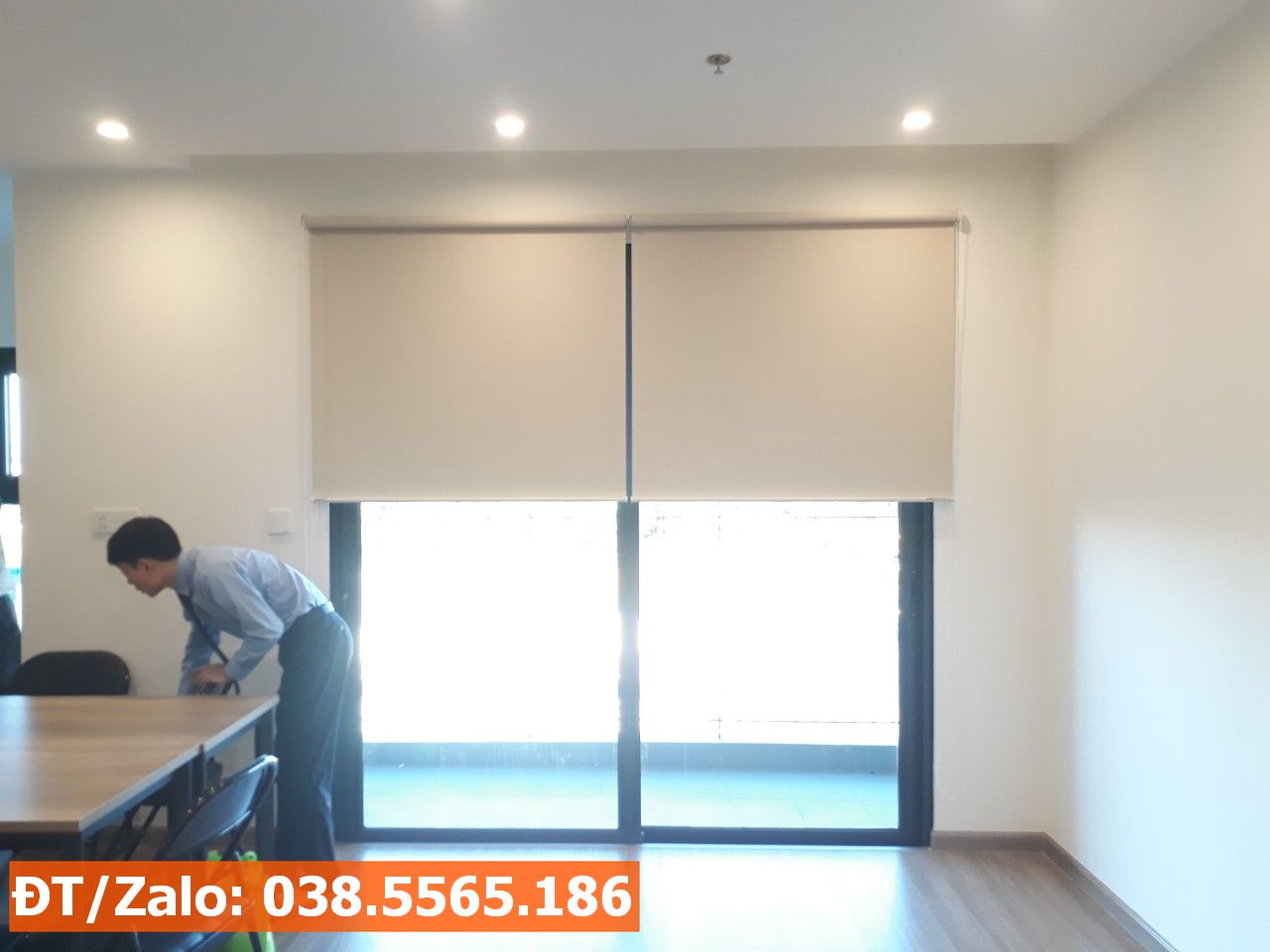 Rèm kiểu văn phòng: chống nắng nóng, rèm cuốn lên xuống, bền rẻ