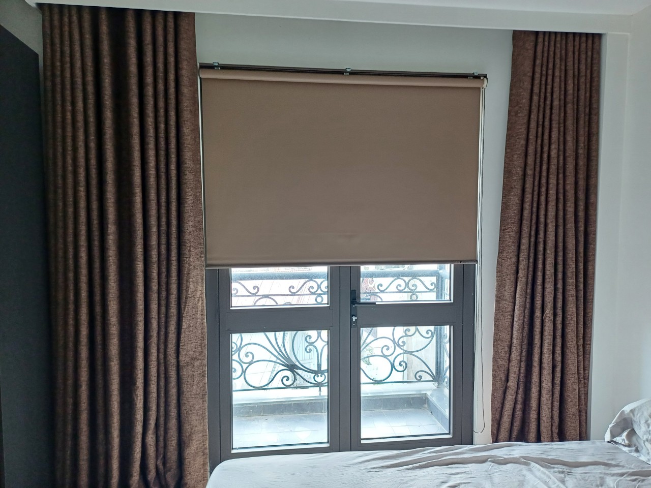 Lắp Đặt Rèm Cuốn Cách Nhiệt Tại Đường Nam, Thị Trấn Phong Châu, Phù Ninh
