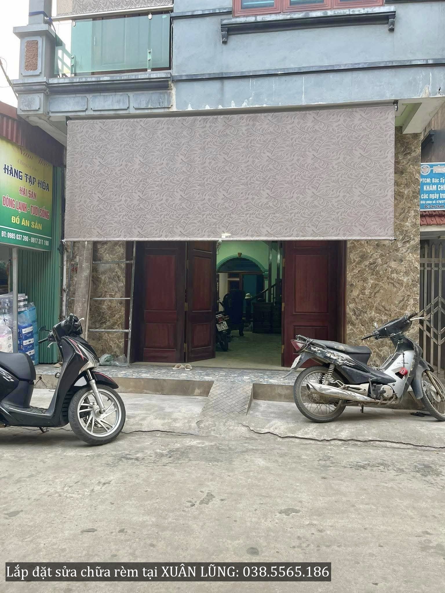 Lắp rèm chắn gió mưa, bạt thả chống nắng tại Xuân Lũng Phú Thọ